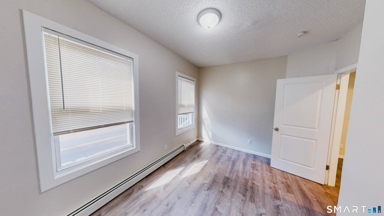 591 Orchard St #1 - Photo 4 of 8