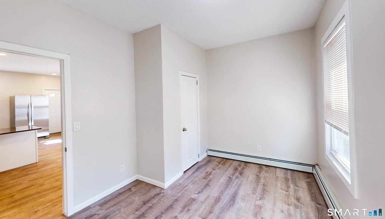 591 Orchard St #1 - Photo 5 of 8