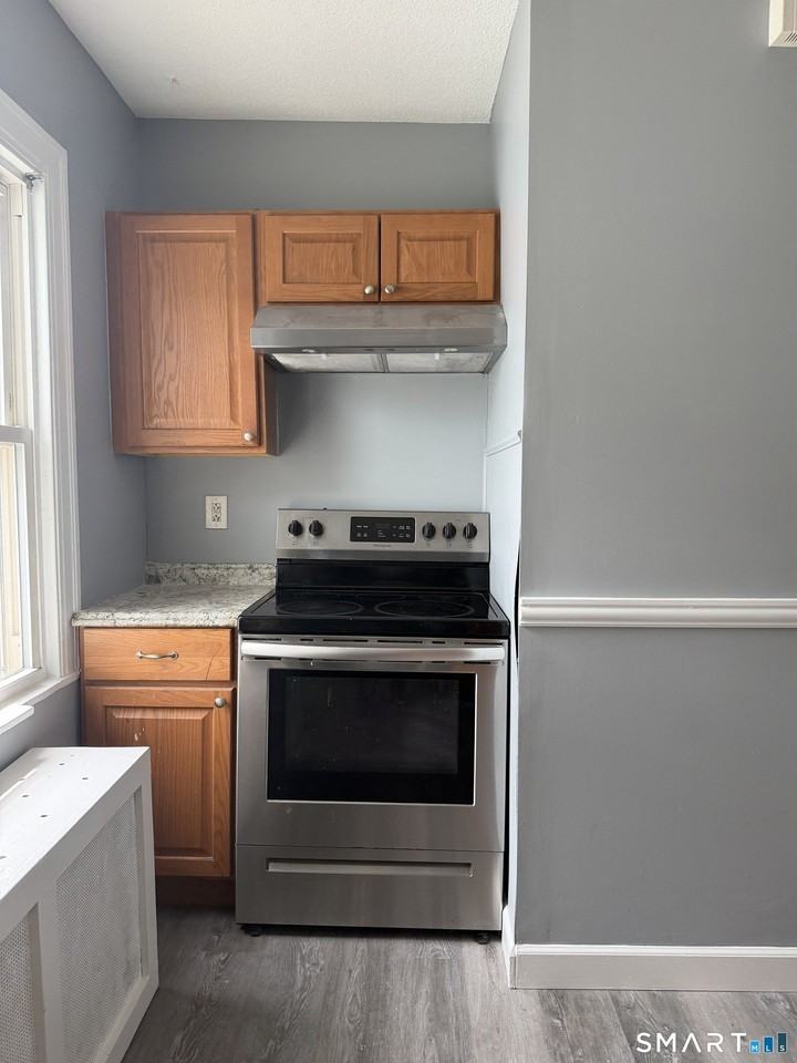 34 Goodrich St - Photo 3 of 10