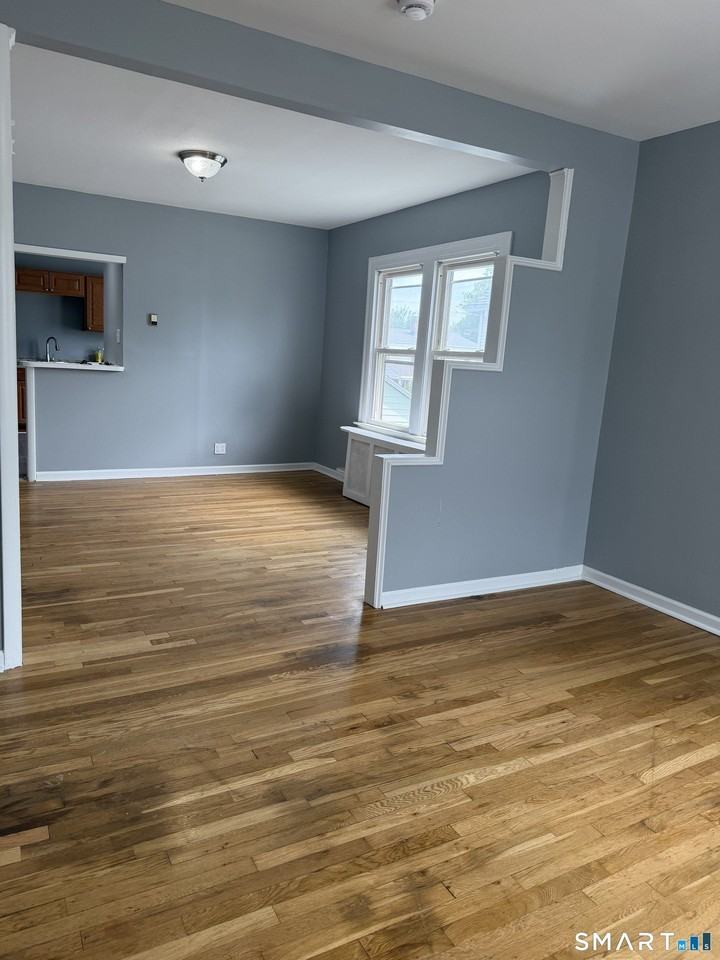 34 Goodrich St - Photo 7 of 10