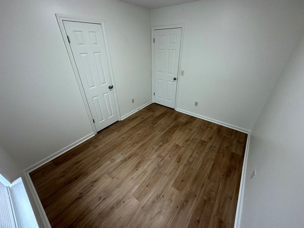2207 Aberdeen Rd - Photo 3 of 5