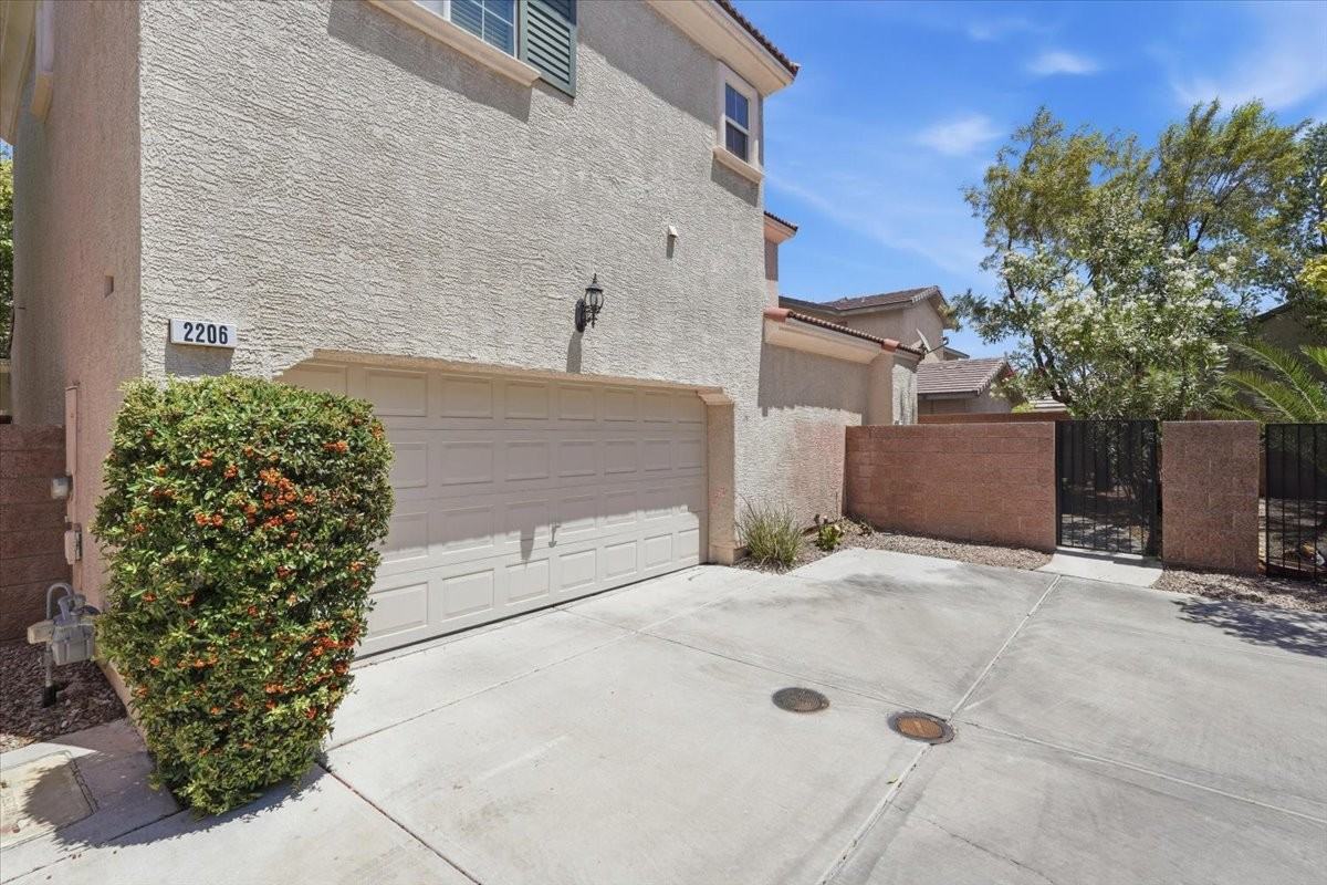2206 Cast Pebble Dr #1 - Photo 2 of 25
