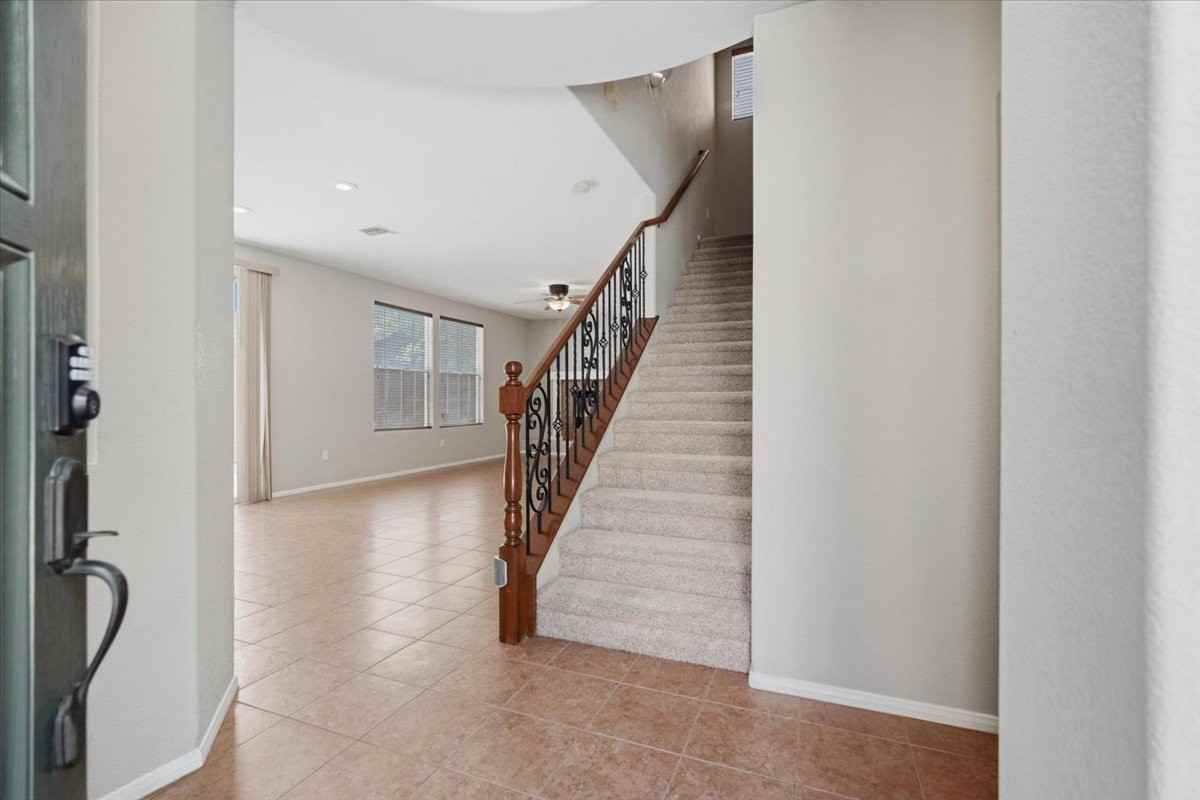 2206 Cast Pebble Dr #1 - Photo 3 of 25