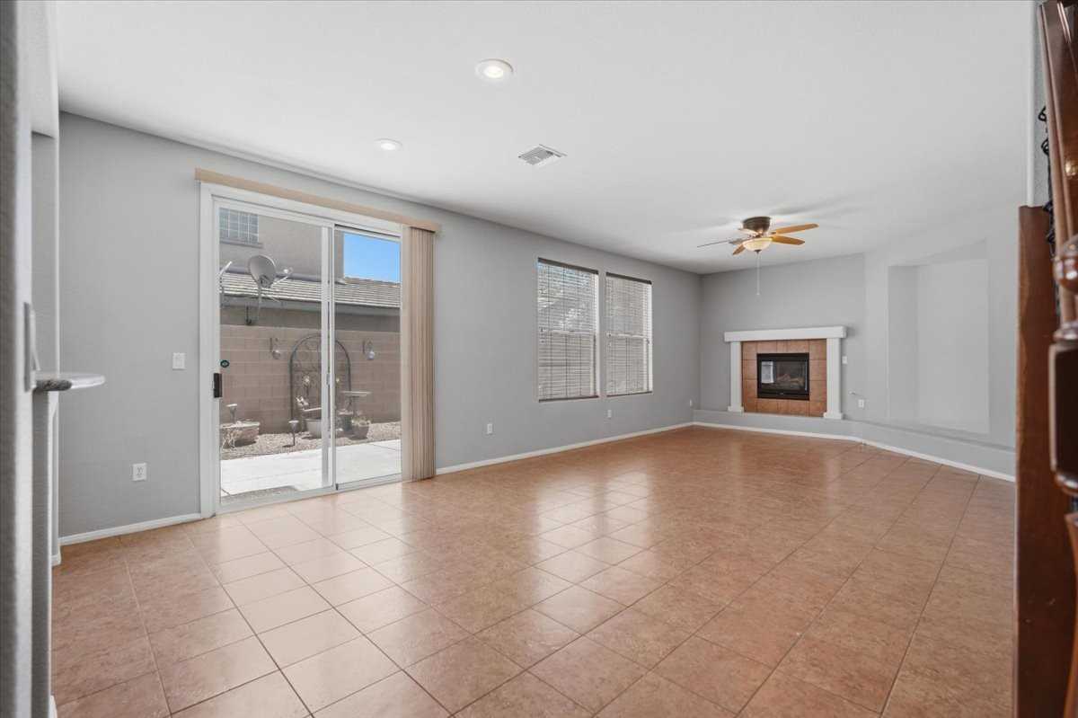 2206 Cast Pebble Dr #1 - Photo 4 of 25