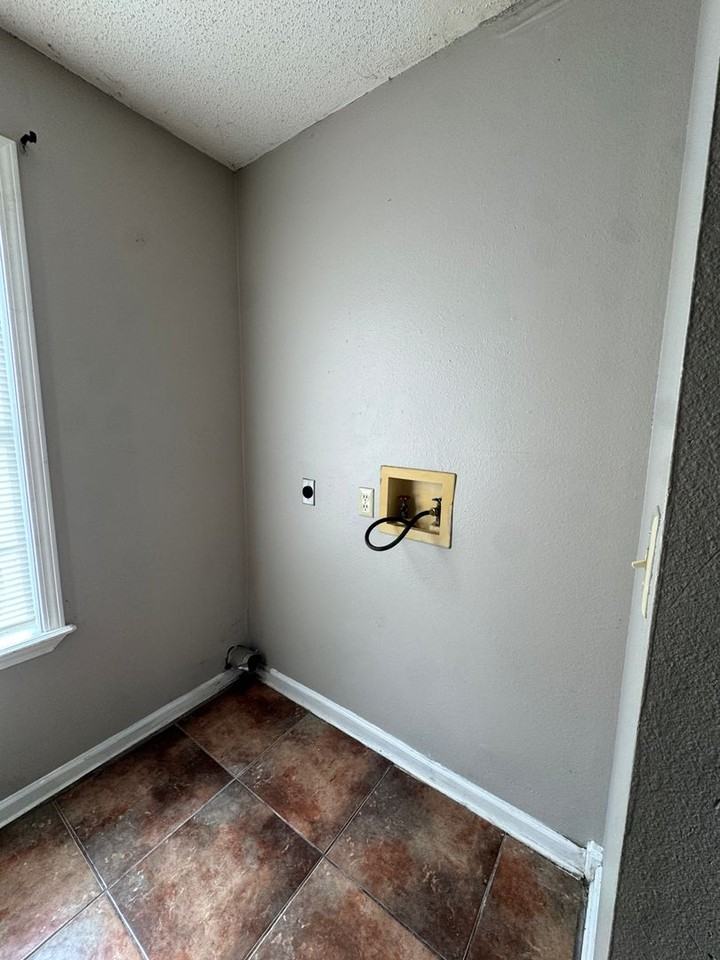 2508 Bonnie Jean Pl - Photo 3 of 21