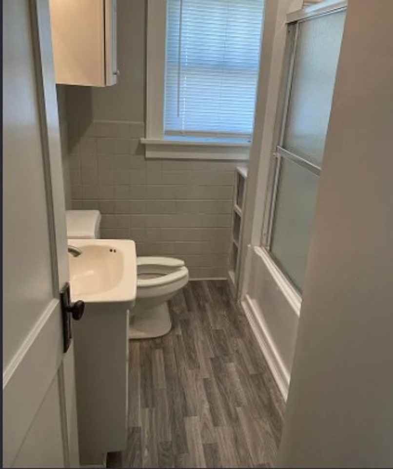 1852 S Market St - Photo 3 of 12