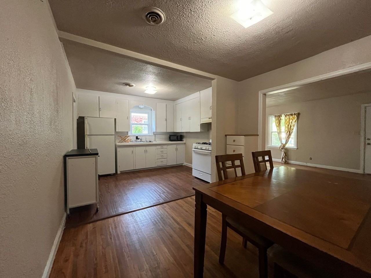 728 N Marion Ave - Photo 6 of 38