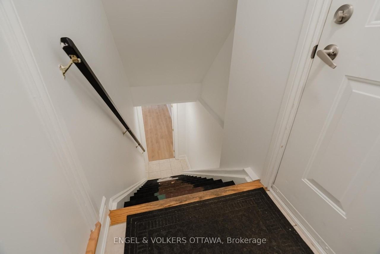 1649 Rosebella Ave - Photo 5 of 37