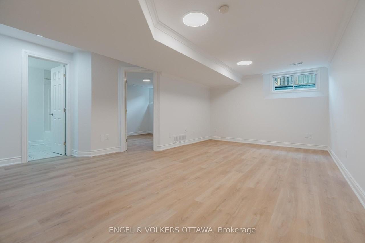 1649 Rosebella Ave - Photo 7 of 37
