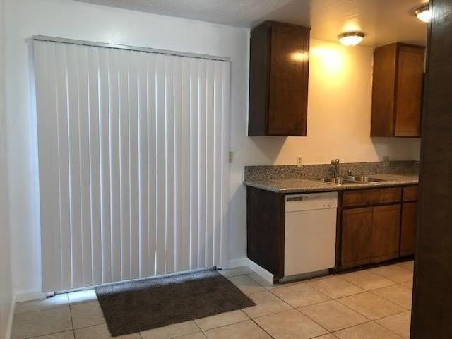 888 Greenfield Ave #F - Photo 6 of 11