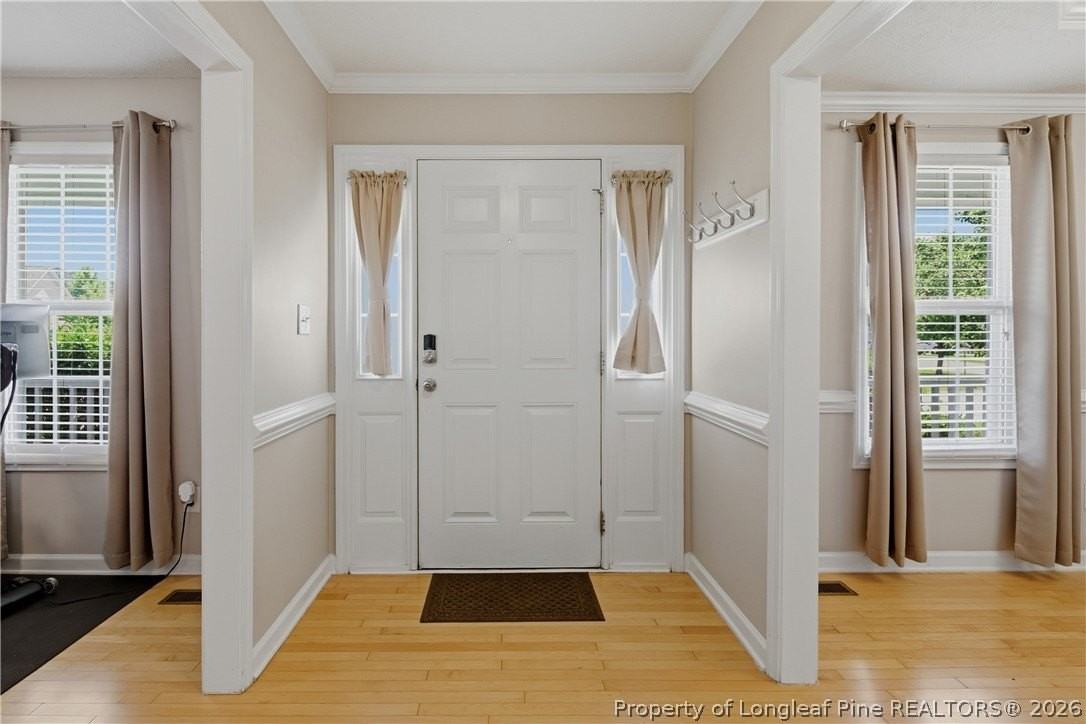420 Thorncliff Dr - Photo 7 of 48