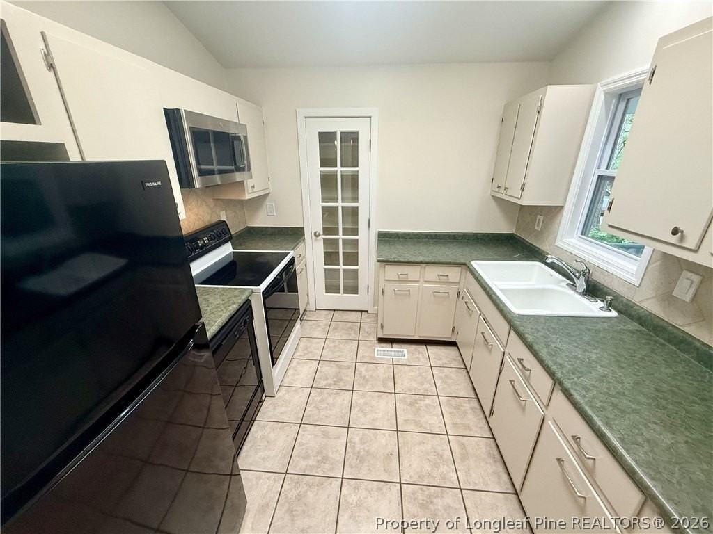 5761 Waterwood Dr - Photo 5 of 17
