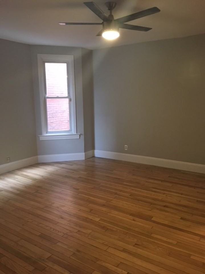6047 Stanton Ave - Photo 6 of 17