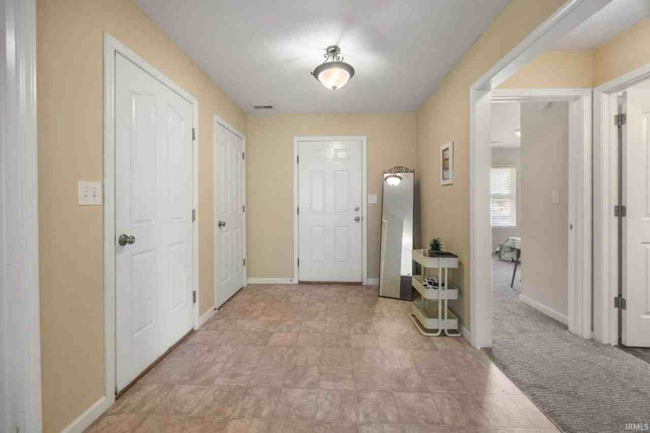 2831 Grackle Ln - Photo 3 of 21