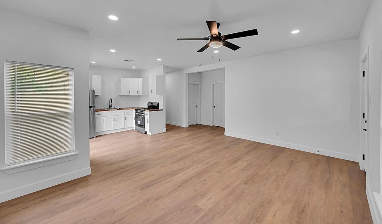 2400 Reuter Ave - Photo 5 of 25