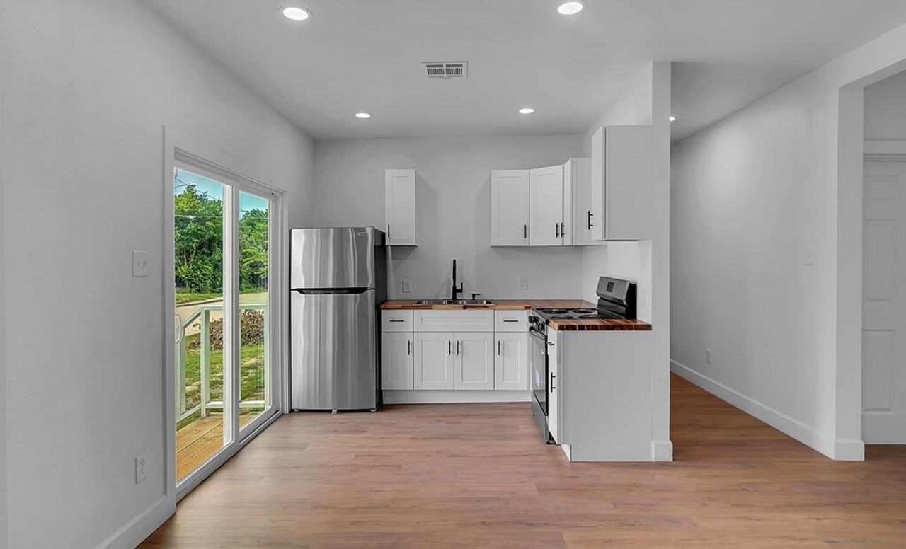 2400 Reuter Ave - Photo 6 of 25