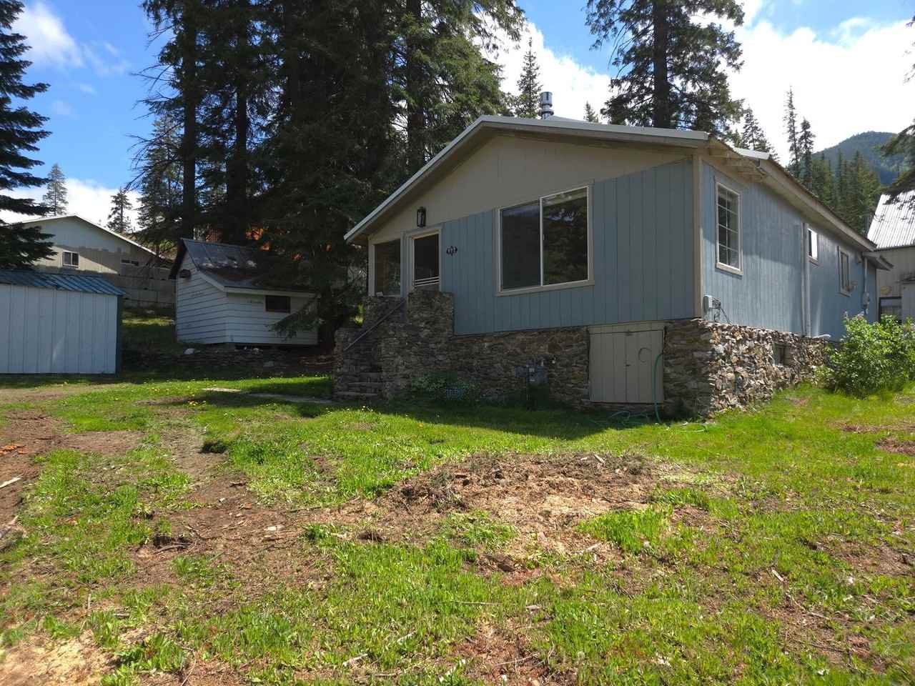 402 Oregon St - Photo 2 of 17