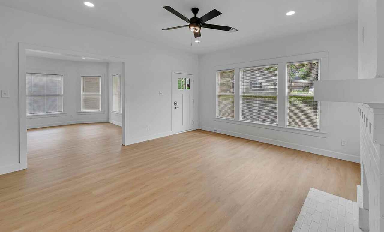1815 Seneca Ave - Photo 6 of 23