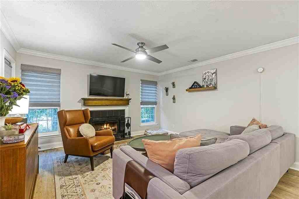 6800 Glenridge Dr #6820A - Photo 4 of 28