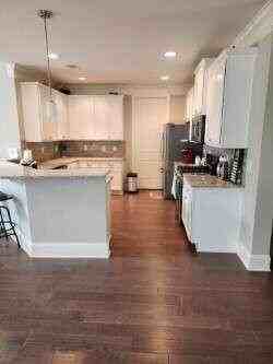 194 Yorkshire Ln - Photo 5 of 20