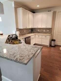 194 Yorkshire Ln - Photo 6 of 20