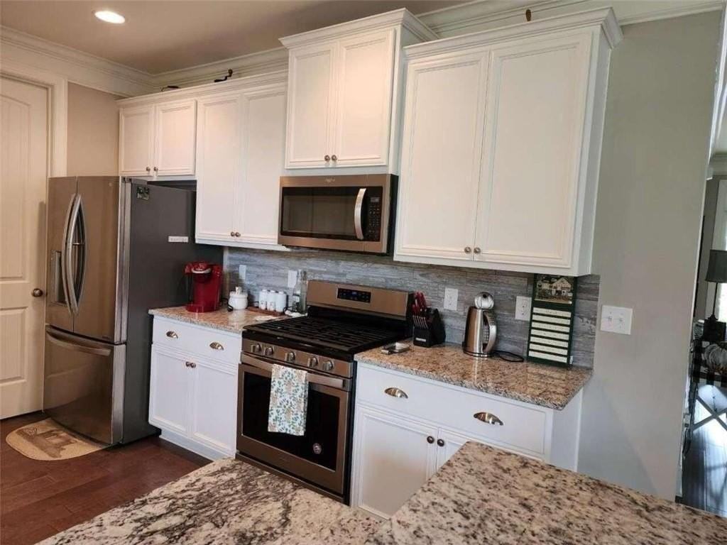 194 Yorkshire Ln - Photo 7 of 20