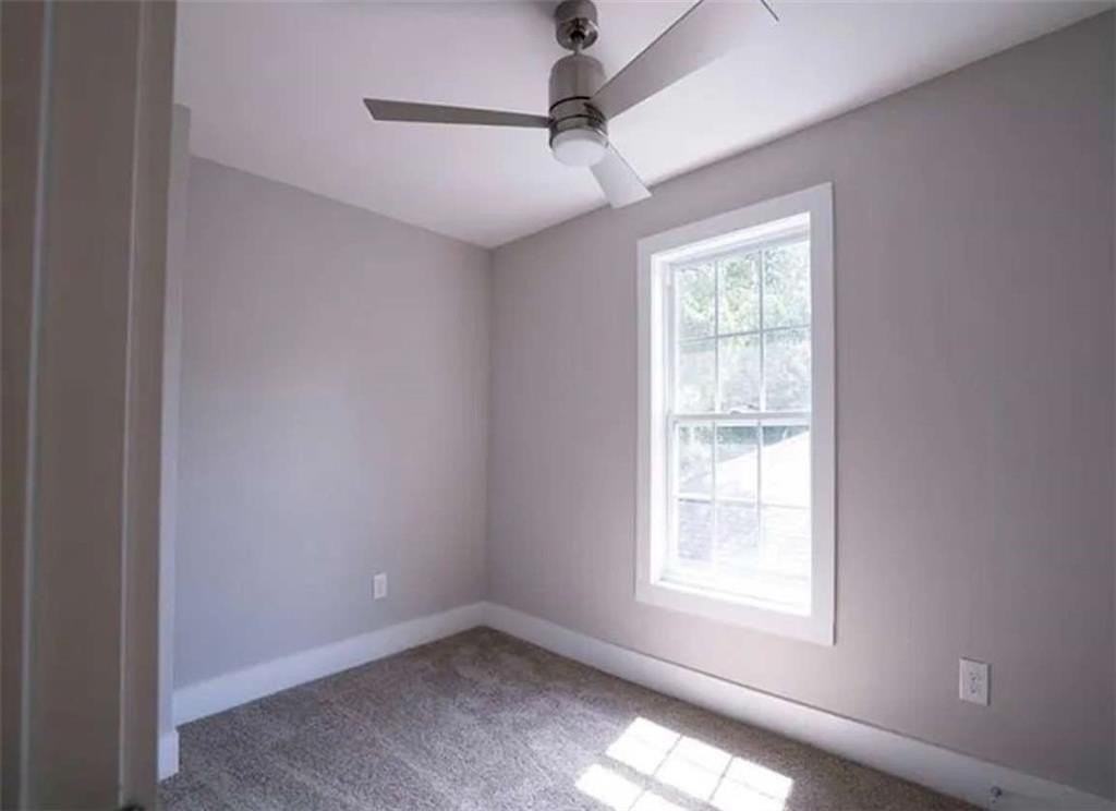 954 Parsons St Sw - Photo 7 of 12