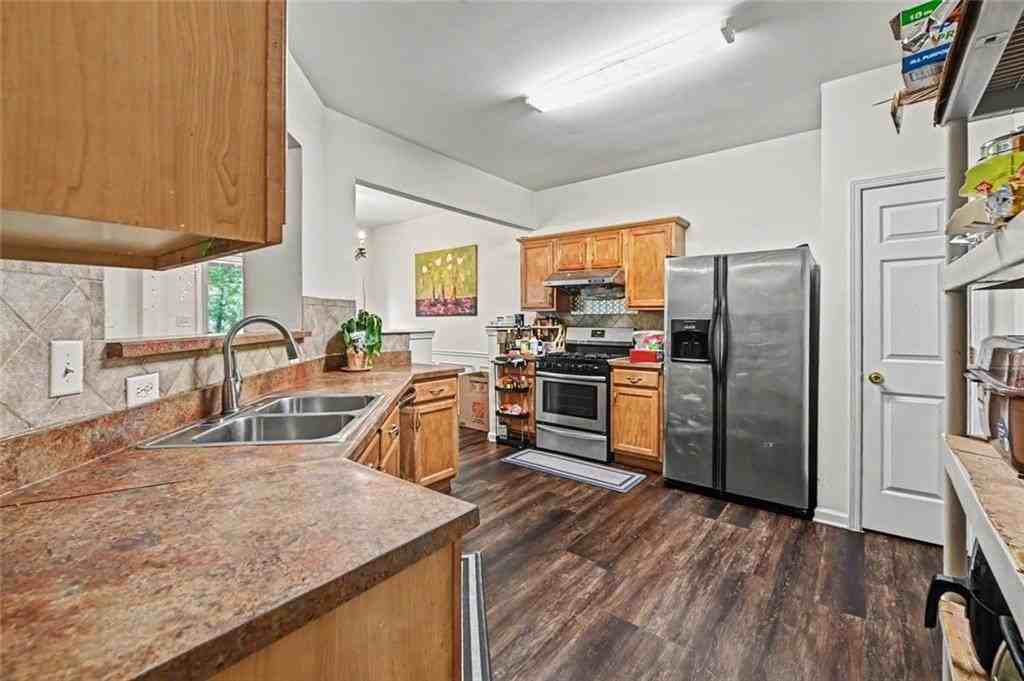 1357 Upshur Pl - Photo 3 of 11