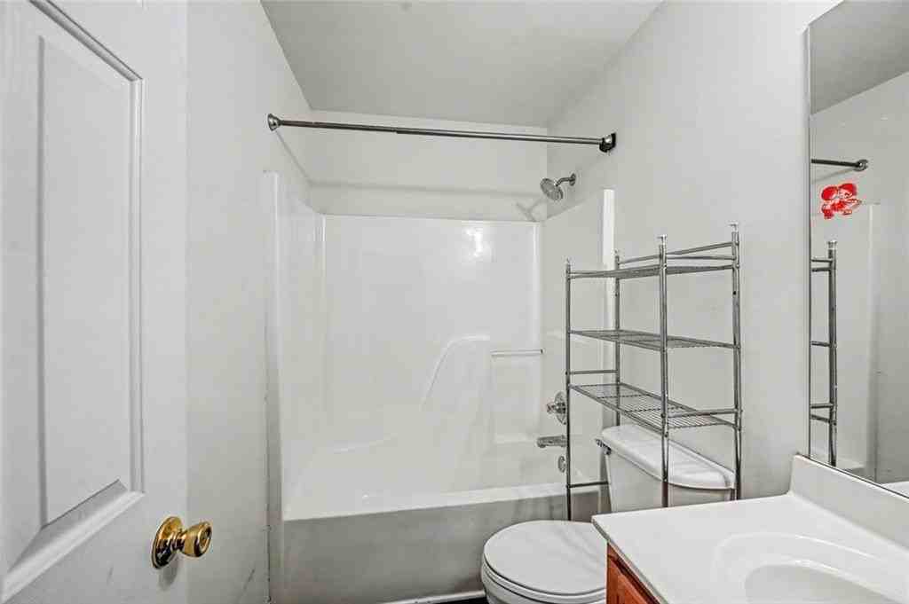 1357 Upshur Pl - Photo 7 of 11