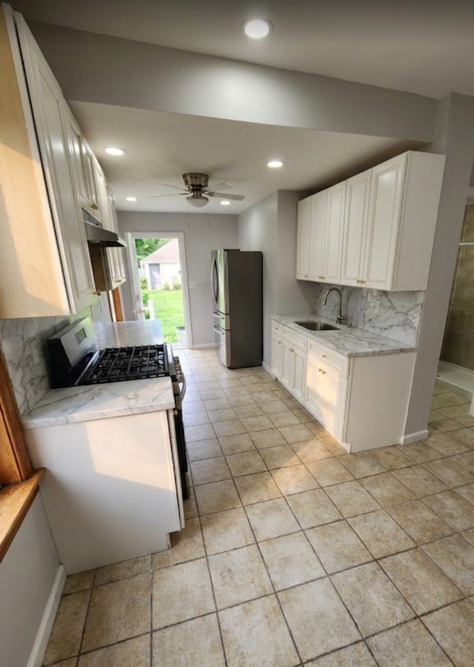 202 W 4th Ave - Photo 5 of 22