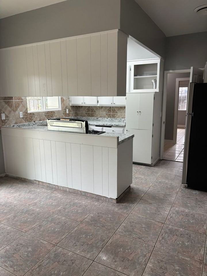 17 Hollis Ln - Photo 7 of 15
