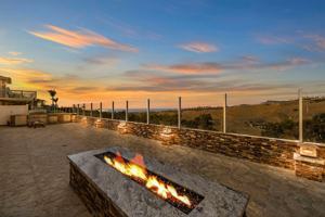 featured image of 2438 Calle Aquamarina