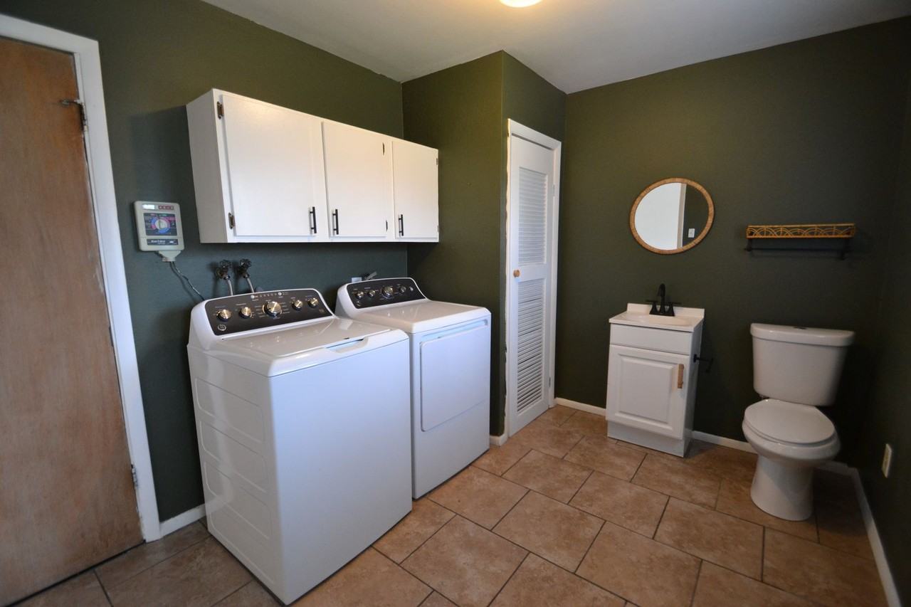 3106 Gomer Ave - Photo 7 of 14