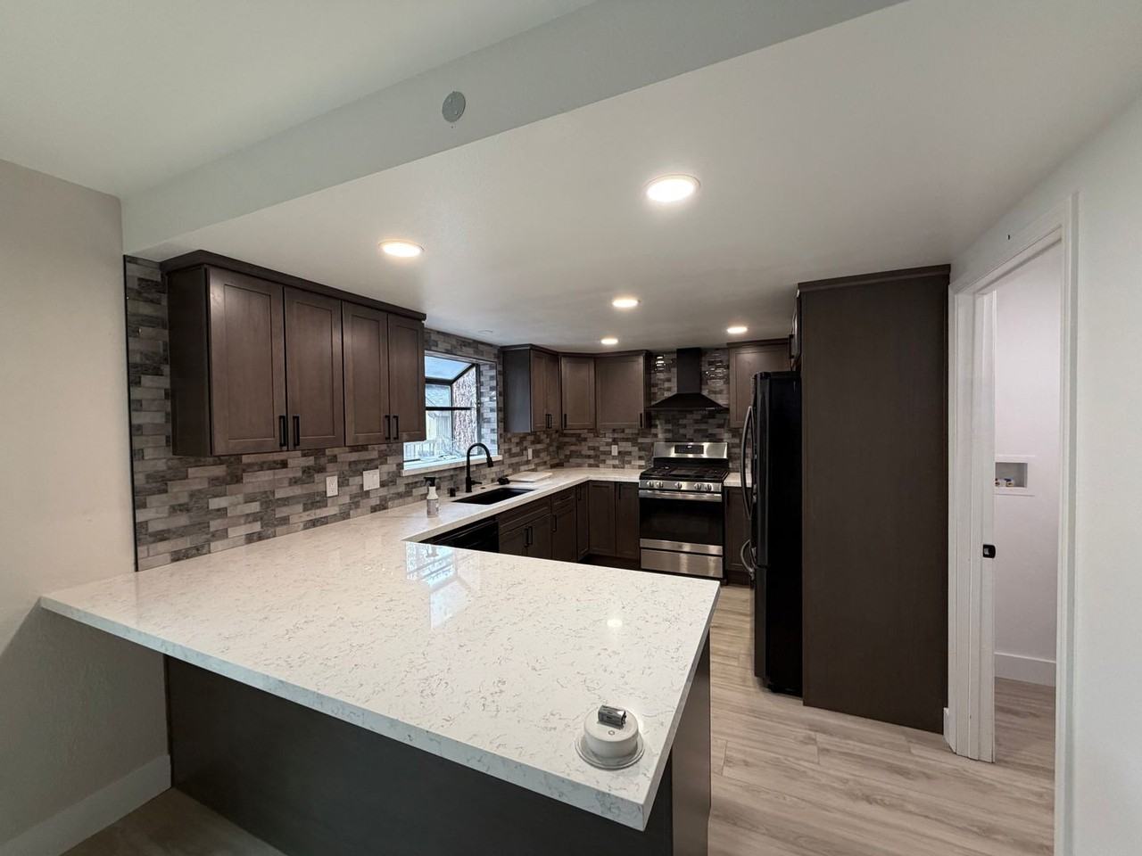 1900 Apache Ave - Photo 5 of 15