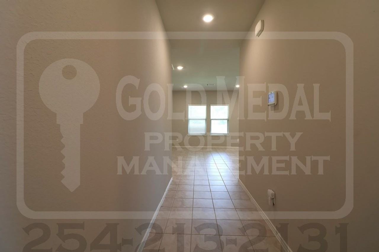 5004 Karen Green Dr - Photo 3 of 29