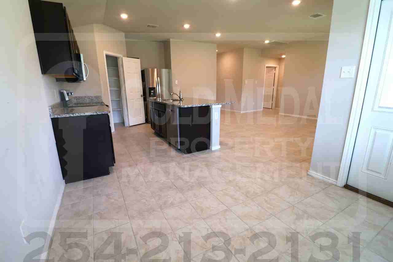 5004 Karen Green Dr - Photo 7 of 29