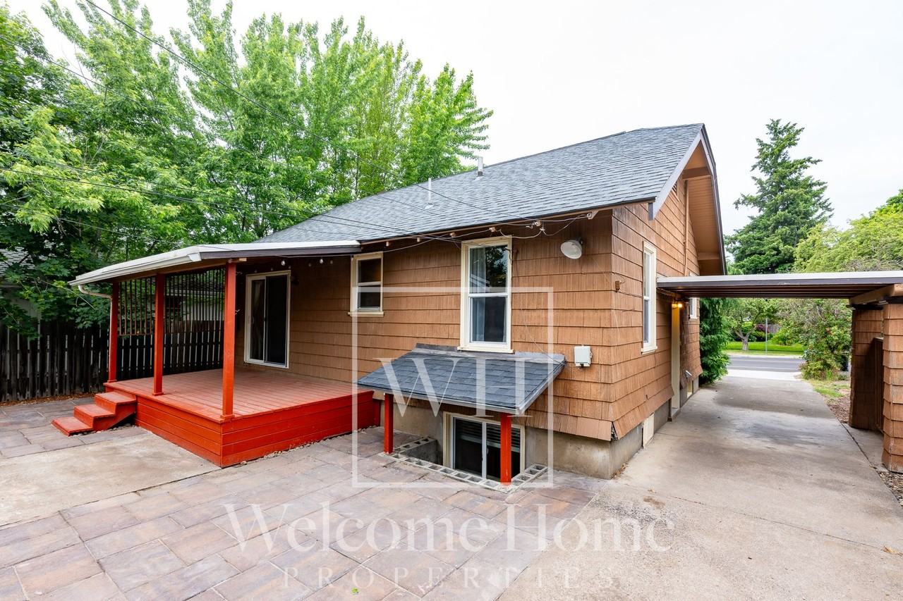 334 E Chestnut St - Photo 5 of 34