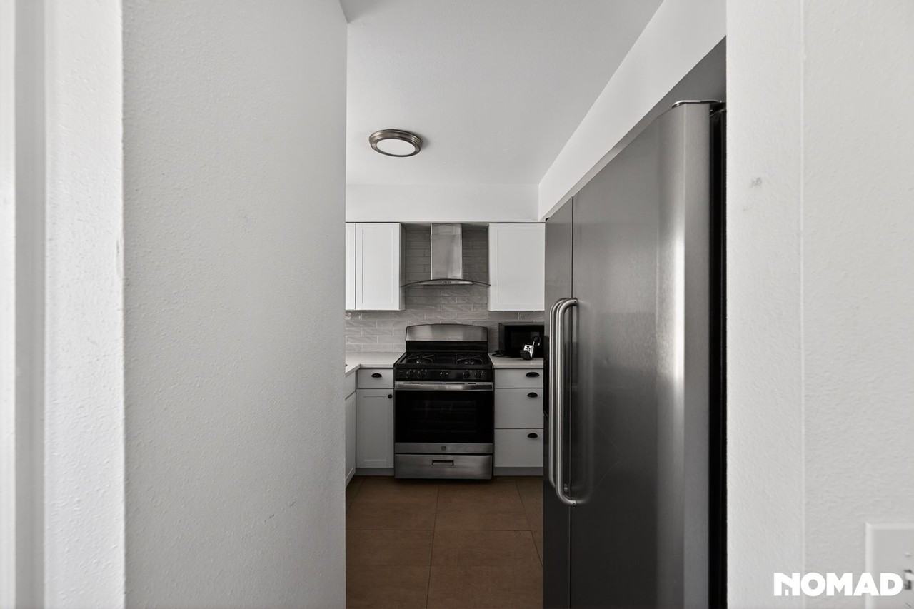 233 S Nome St - Photo 7 of 33
