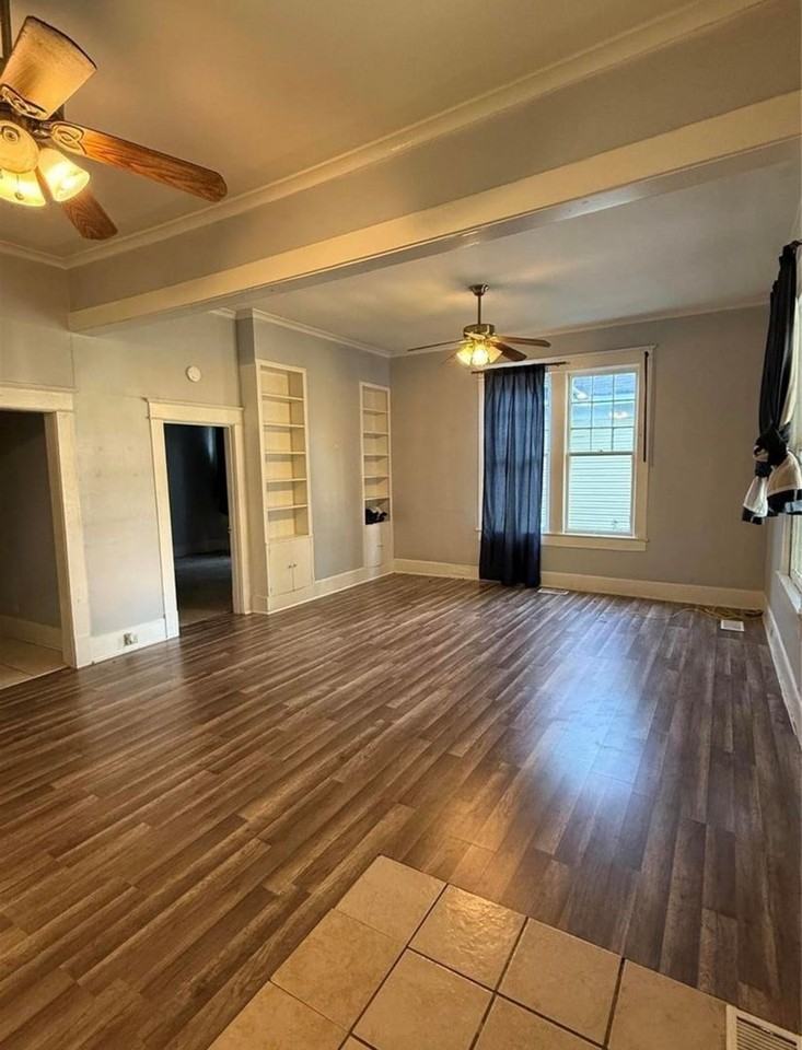 1528 Magnolia Ave - Photo 2 of 12
