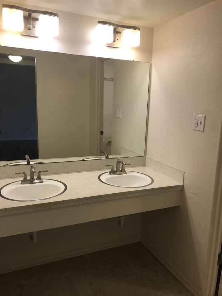The Ramac Apartments - Photo 6 of 20