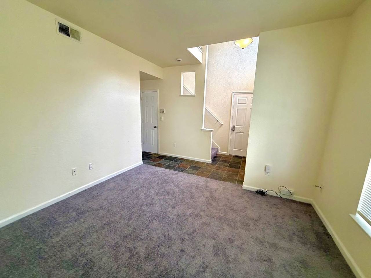 2941 Chavez Ln - Photo 4 of 25