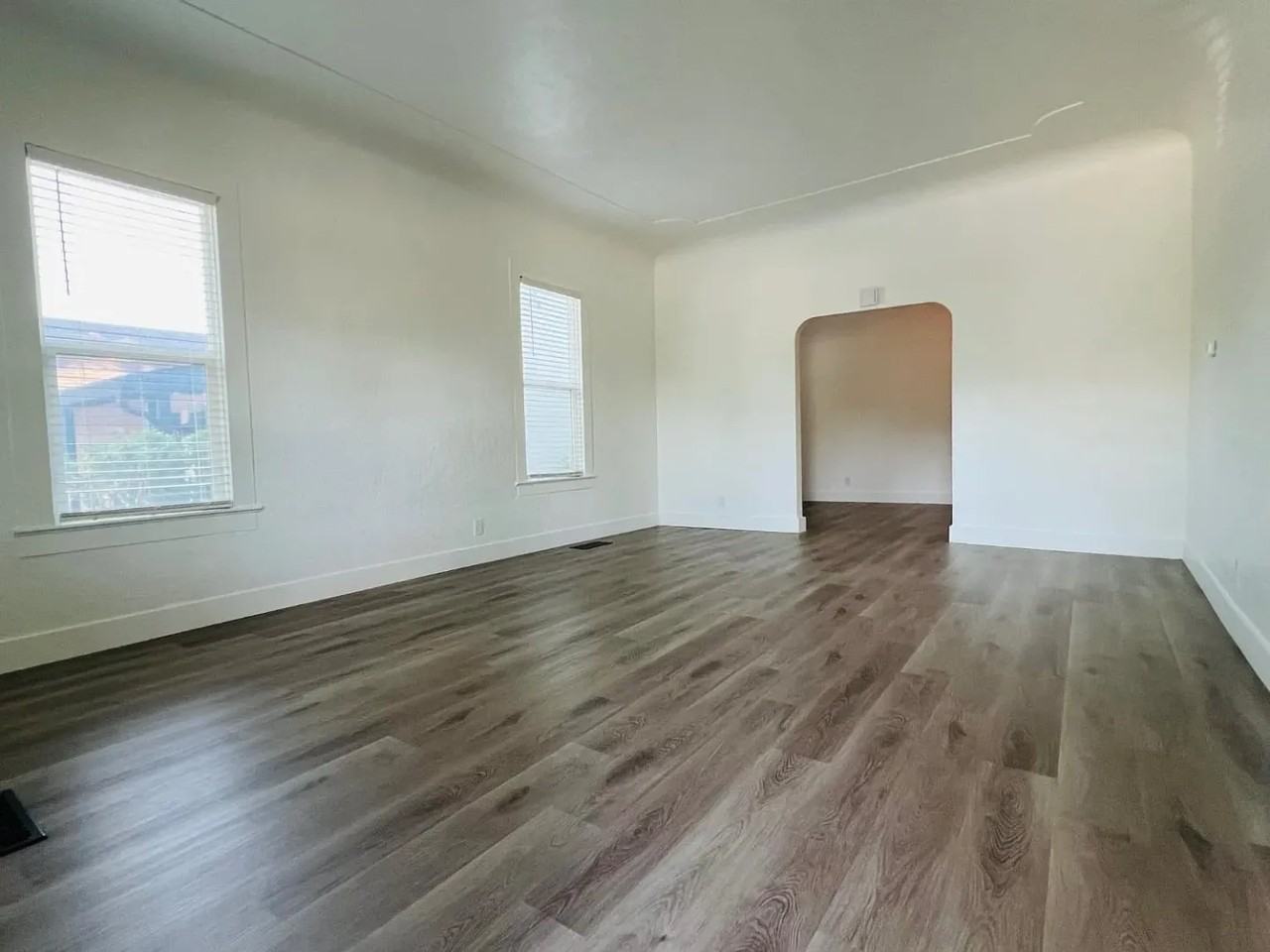 612 16th St - Photo 2 of 12