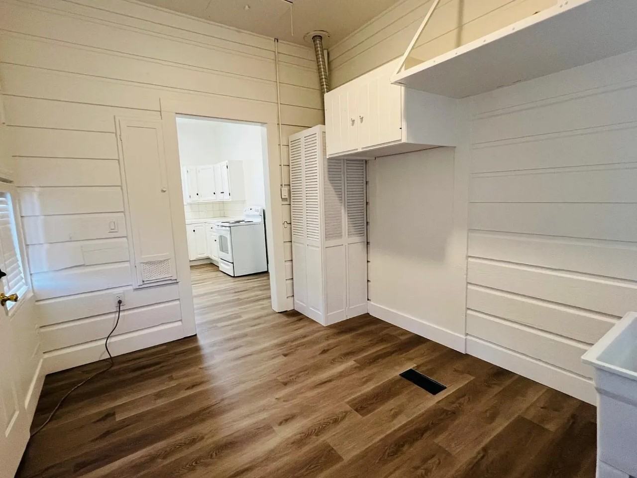 612 16th St - Photo 4 of 12