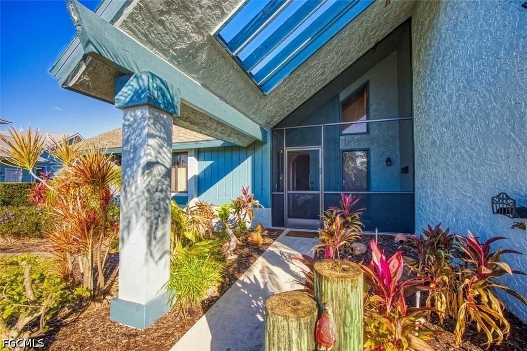 1221 Sw 49th St - Photo 4 of 48