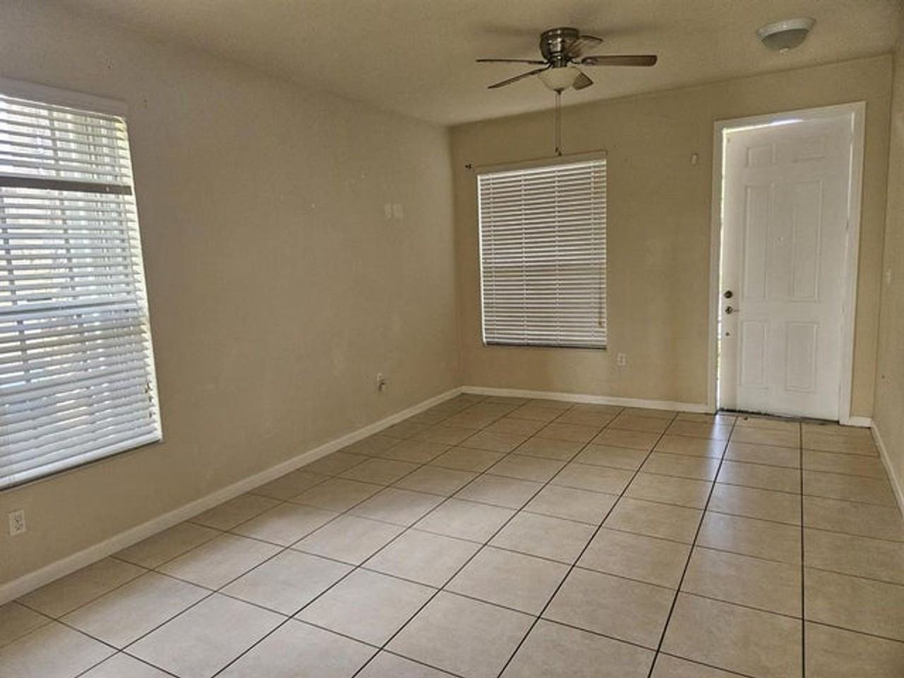 3255 Nw 31st Ter - Photo 3 of 10
