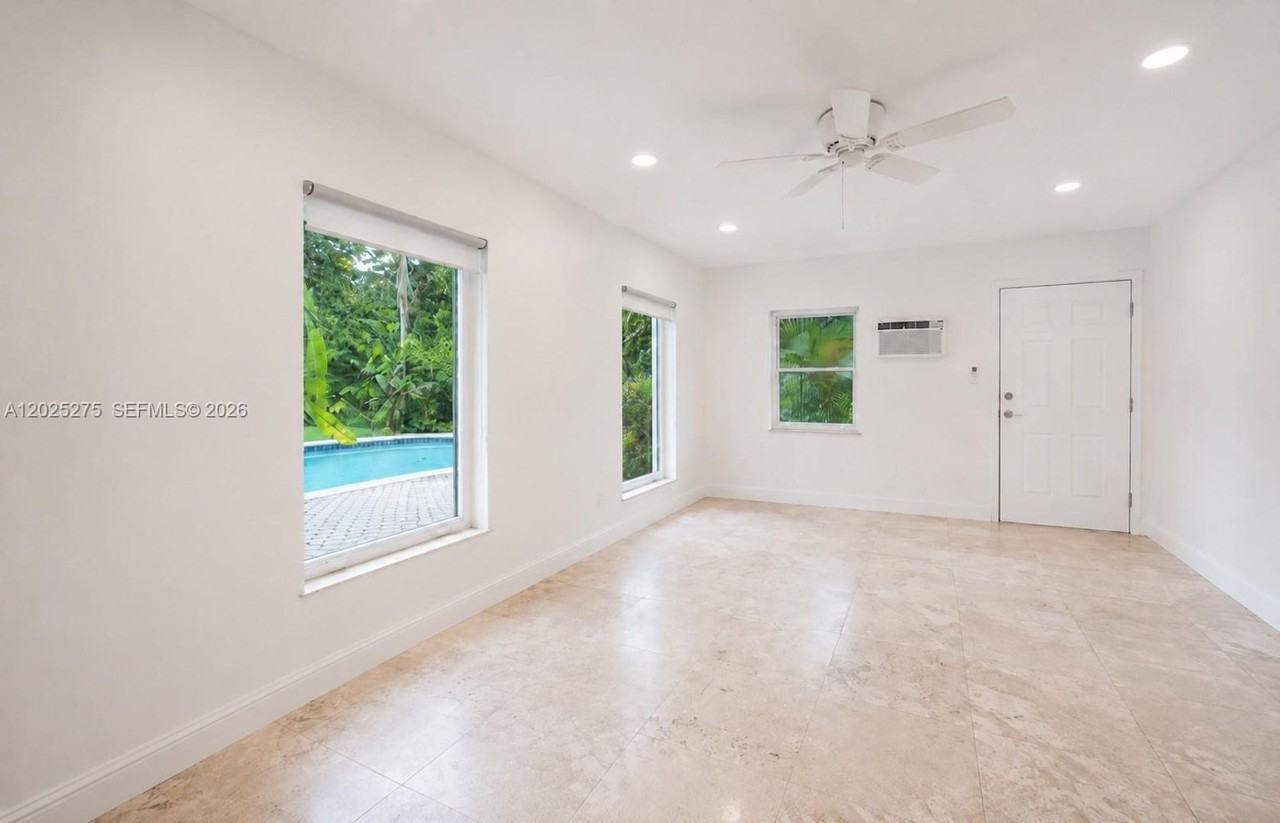 1329 Tyler St - Photo 3 of 10