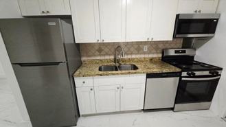 2849 Ne 13th Ave - Photo 1 of 1