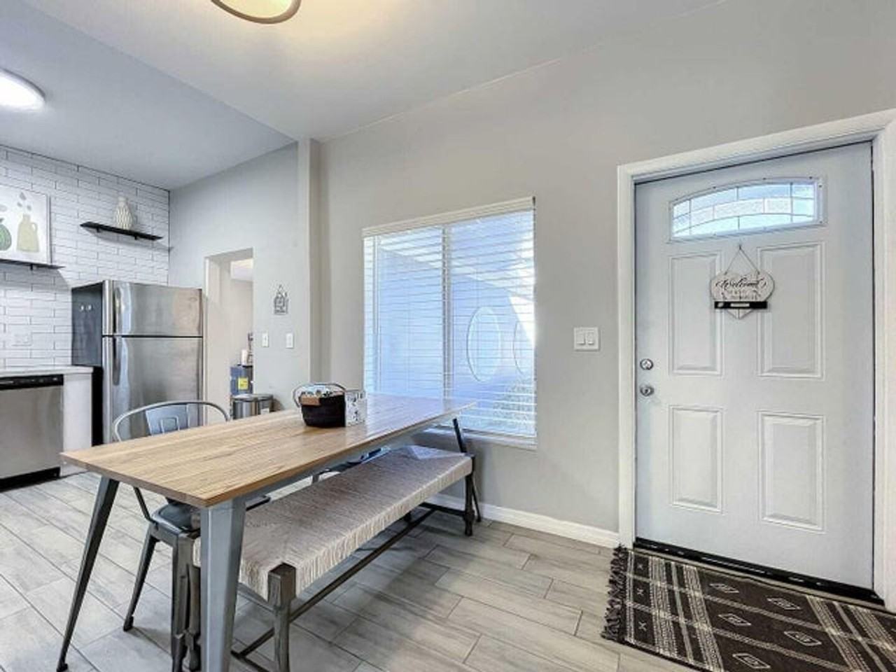 1500 Davie Blvd - Photo 2 of 17