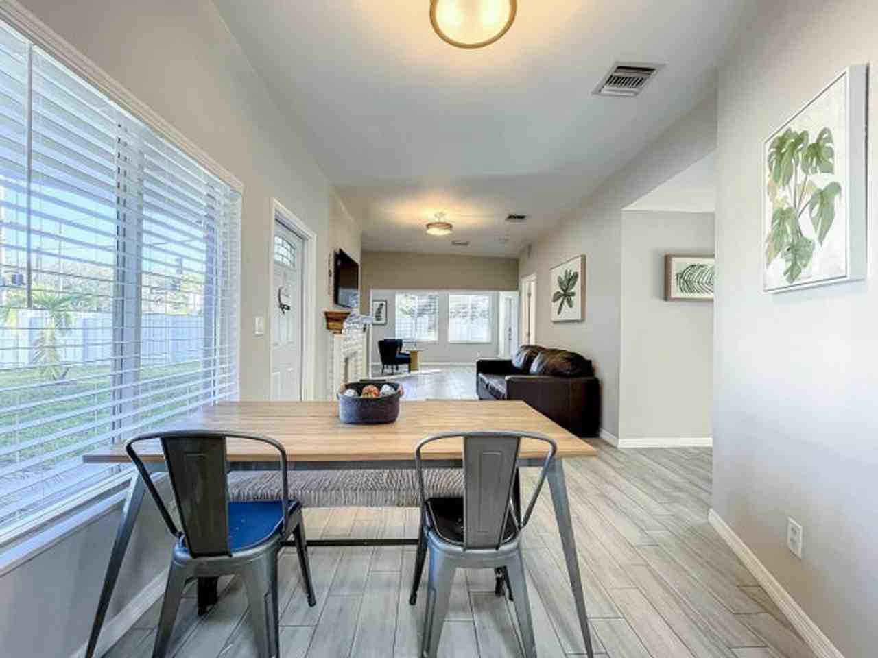 1500 Davie Blvd - Photo 3 of 17