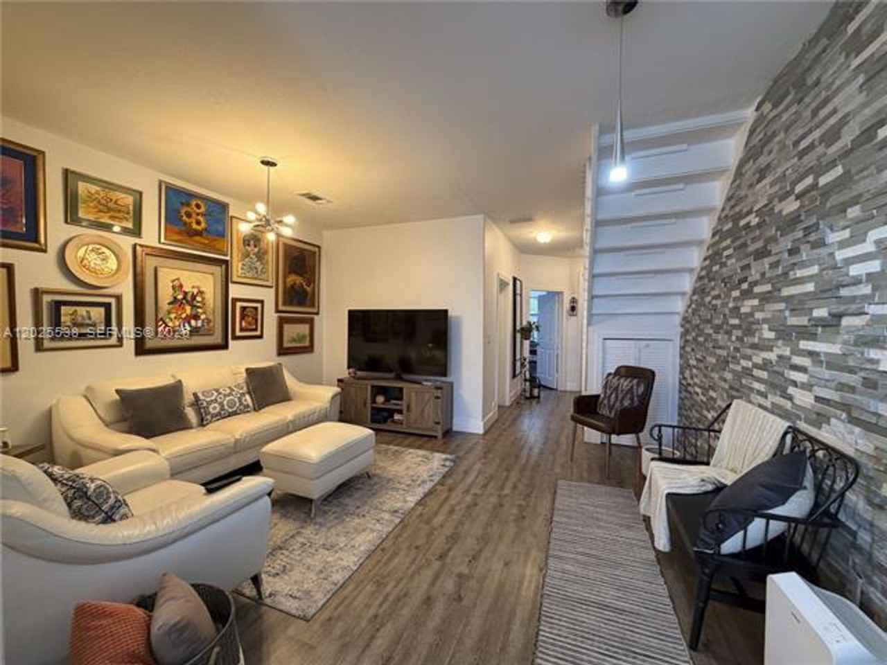 5420 Nw 107th Ave #303 - Photo 4 of 36